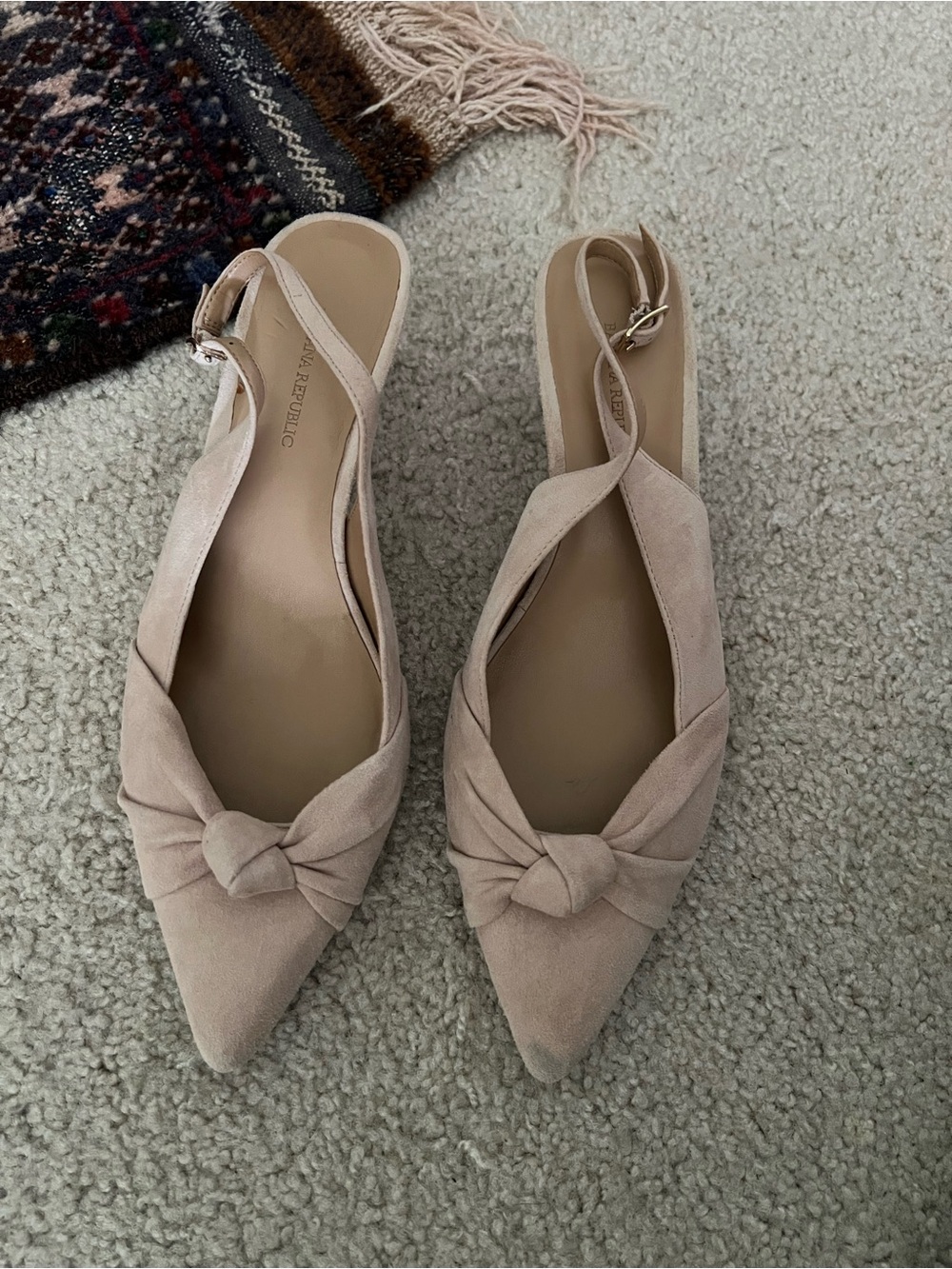 Banana Republic Blush Pointed Knot Slingback kitten heels
